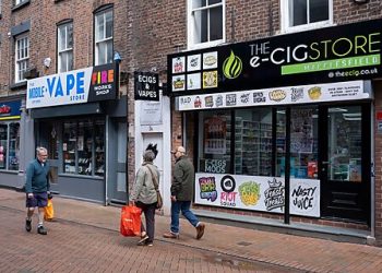 Another Study Shows Nicotine E-Cigarettes Help Smokers to Quit