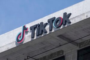 Trump extends TikTok sale deadline amid ongoing talks with buyers and China