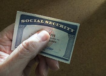 Establish an Independent, Fast-Track Fiscal Commission