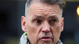 Vince calls on Miliband to halt North Sea oil exports as Iran war rattles supply