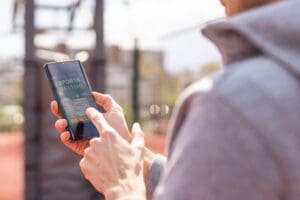 How Mobile Platforms Are Reshaping the Digital Entertainment Industry