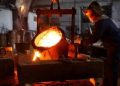 Starmer moves to nationalise British Steel as commercial rescue collapses