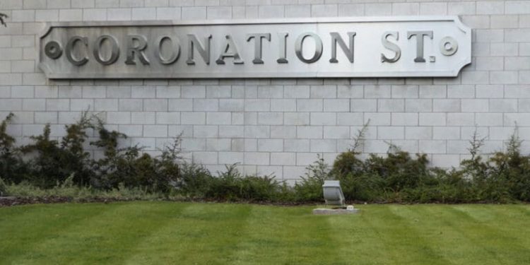Sky lines up £2bn pledge to Coronation Street maker as £1.6bn ITV deal nears