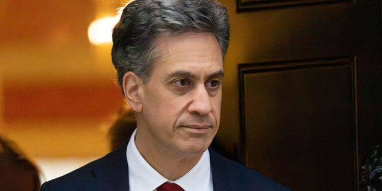 Unison backs Miliband for chancellor as union battle over the Treasury intensifies