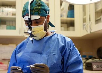 Mansher Singh on Building Trust in Facial Surgery 