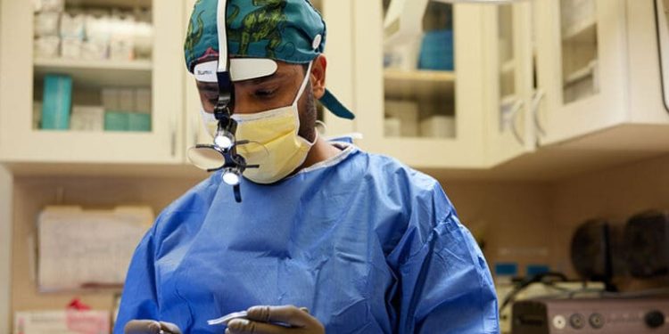 Mansher Singh on Building Trust in Facial Surgery 