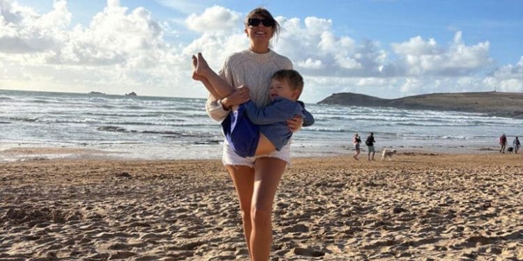 ‘This is just how it is’: the lie driving mothers out of work