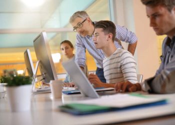 Online Computer Science Degree: Why Flexible Tech Education is becoming a Business Priority