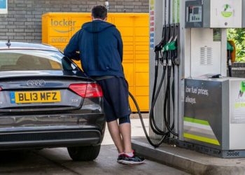Petrol hits 160p a litre, highest since Iran war began, says RAC