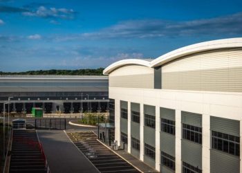UK warehouse market grows 61% in a decade as firms hold more stock