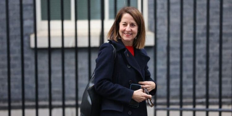 Liz Kendall exits government as her tech department faces the axe