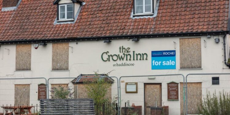 Business rates review to reset how pubs and hotels are valued