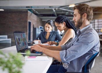 When SMEs scale connected services: how to keep ownership and avoid rebuilding the platform every time the business pivots