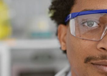 7 Best Prescription Safety Glasses Brands for Comfort and Protection