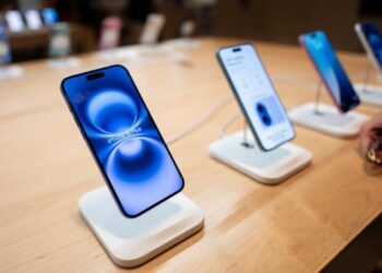 Apple’s new iPhone lease poses a bigger question for SMEs: should staff phones be owned at all?