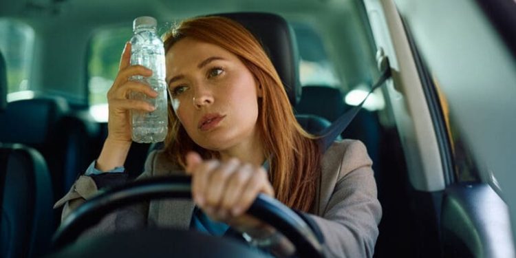 UK heatwaves cost economy £4.4bn in lost output, analysis finds