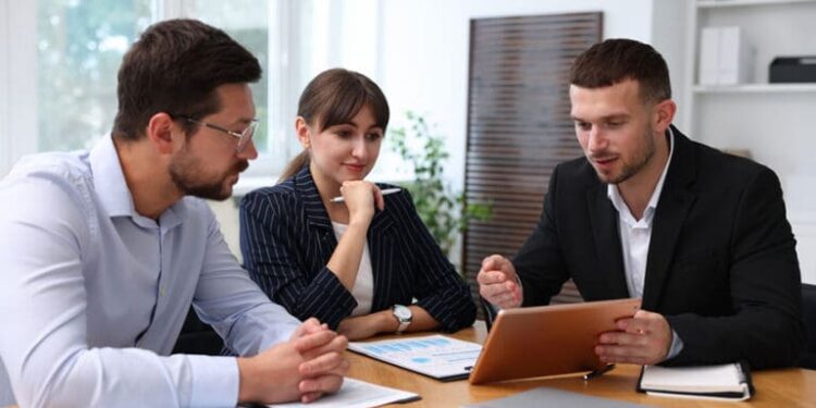 EY urges junior staff back to the office as AI puts a premium on human skills