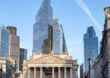 Analysts expect gilt yields to fall before 28 October budget