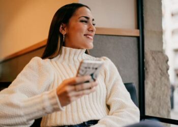 Young investors trust AI more than TV, radio or influencers, FCA finds