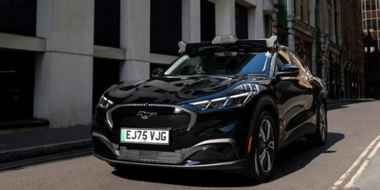 TfL licenses robotaxis for supervised Uber trips in London