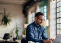 Akoni urges UK SMEs to review whether their cash reserves are working hard enough