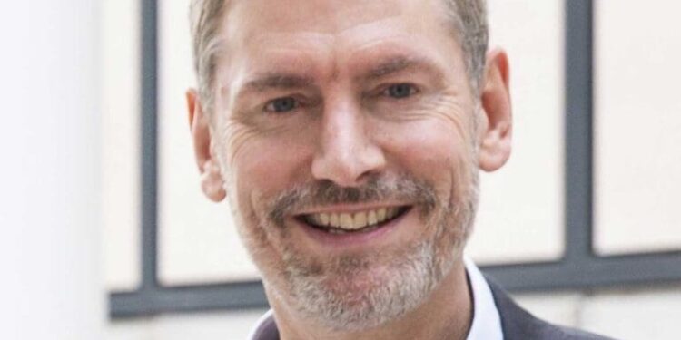 How Select Car Leasing grew from two people to Broker of the Year