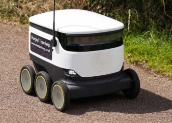 Living Streets calls for ban on delivery robots as trials spread