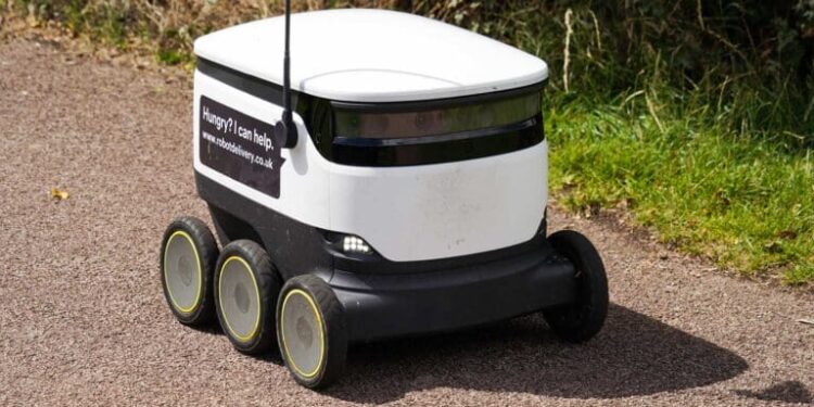 Living Streets calls for ban on delivery robots as trials spread