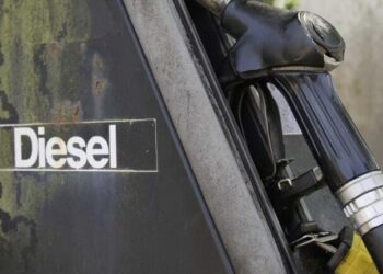 FairFuelUK urges fuel duty cut as diesel averages 199.5p a litre