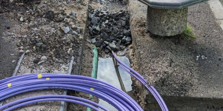 Inside the Economics of Fibre: Who Profits From Your Broadband Bill?