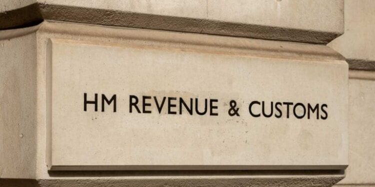 HMRC hands Salesforce 15-year contract to bring AI into tax services
