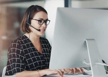 How small businesses can outsource customer service without losing control of quality
