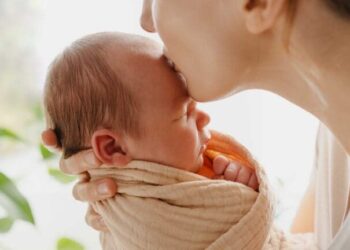 Lack of maternity leave planning pushing mothers out, founder says