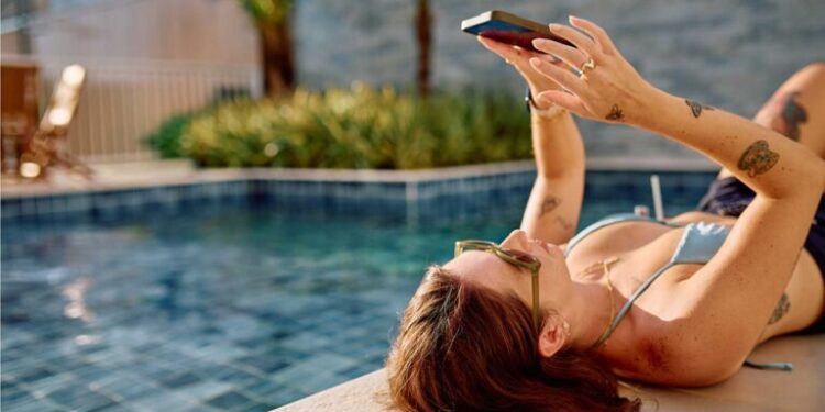 How an eSIM Europe Plan Makes Traveling Across Europe Easier