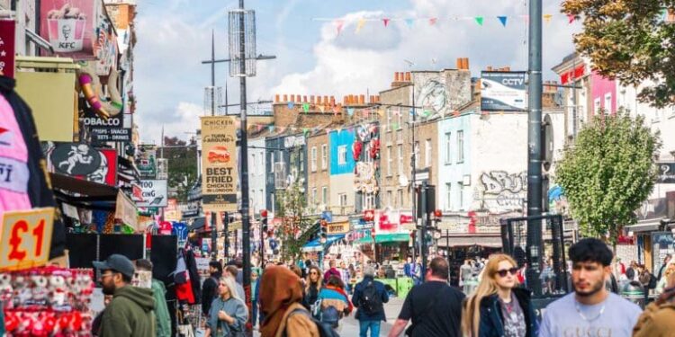 UK inflation rises to 3.5 per cent as public debt passes £3trn