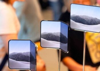 Flawed phone? Sold out anyway: Apple’s iPhone Duo and brand loyalty